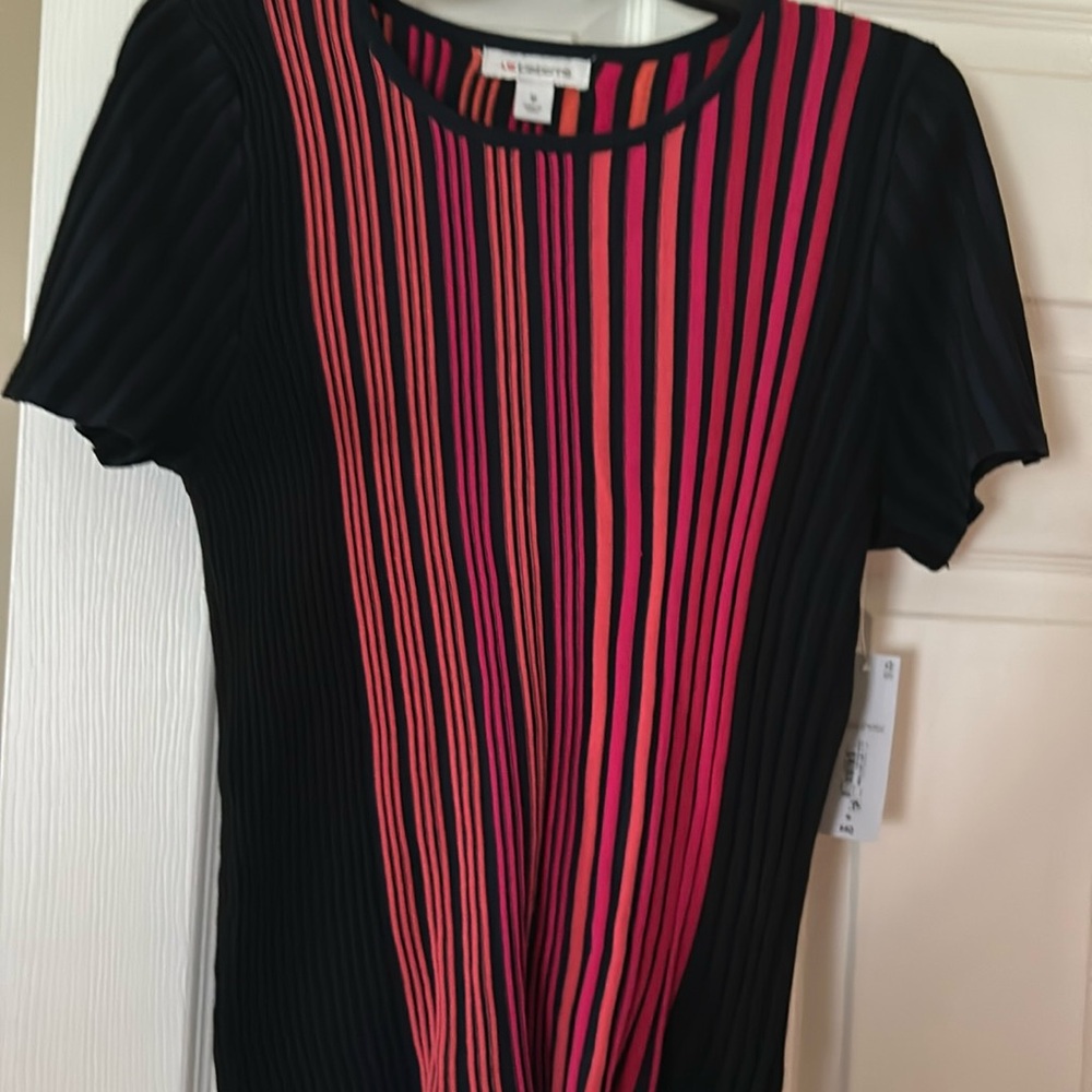 NWT Liz Claiborne short sleeved top